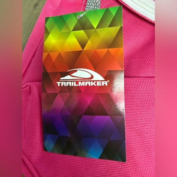 NEW 17" Trailmaker Pink Backpack, Adjustable Straps, Outer Pockets - Picture 5 of 5